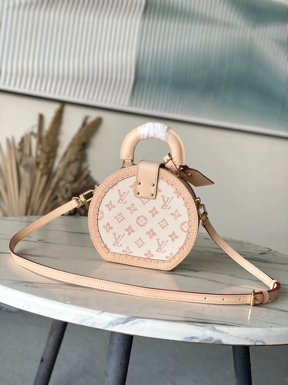 LV Style Beige Leather Bag style reference detail image 4 from source 787729