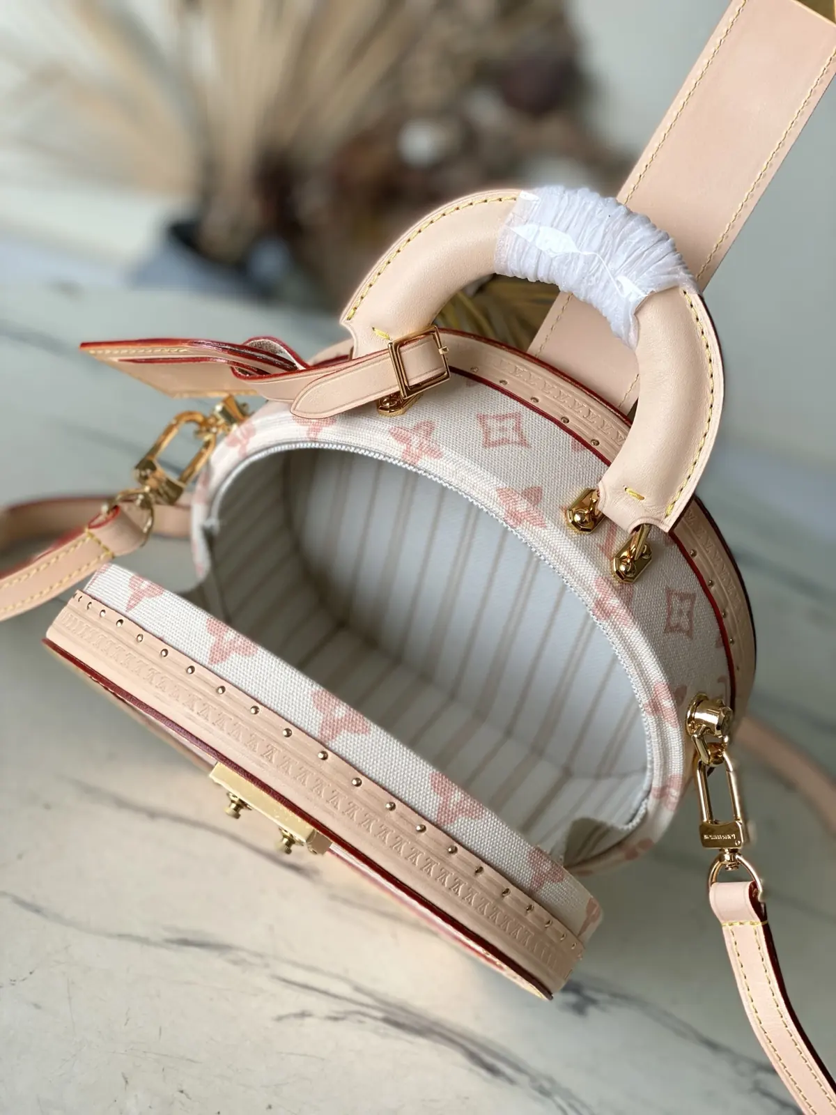 LV Style Beige Leather Bag style reference detail image 8 from source 787729