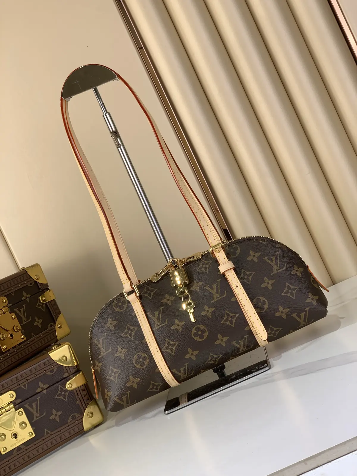 LV Style Beige Leather Card Holder Lookbook Reference image 1