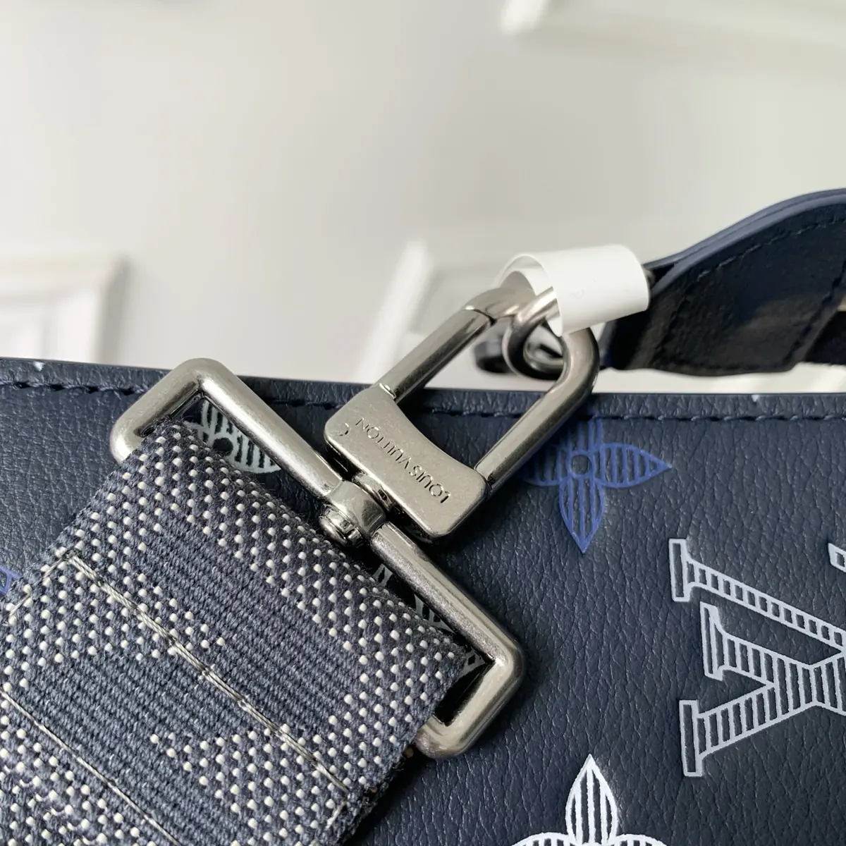LV Style Beige Leather Card Holder Lookbook Reference image 5