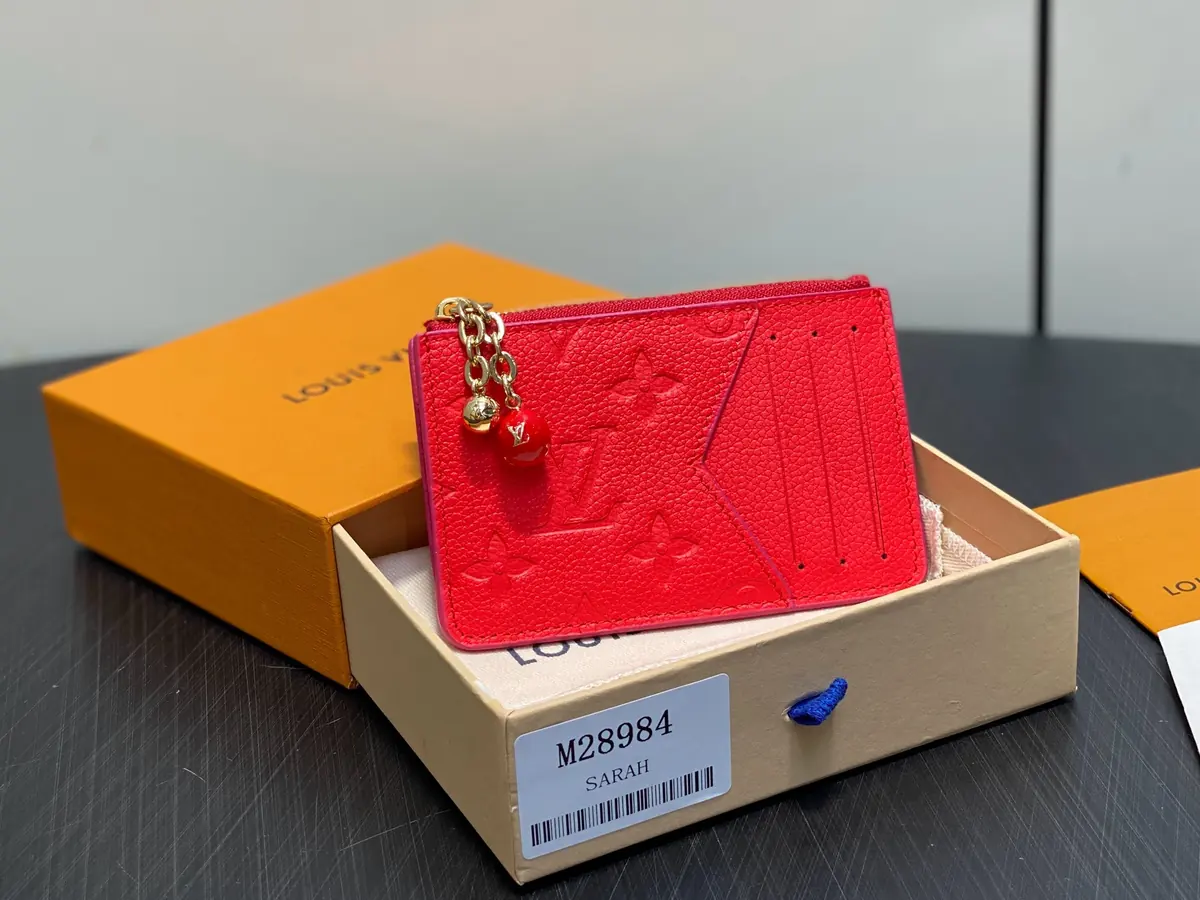 LV Style Beige Leather Card Holder Bags detail image 1 from source 787748