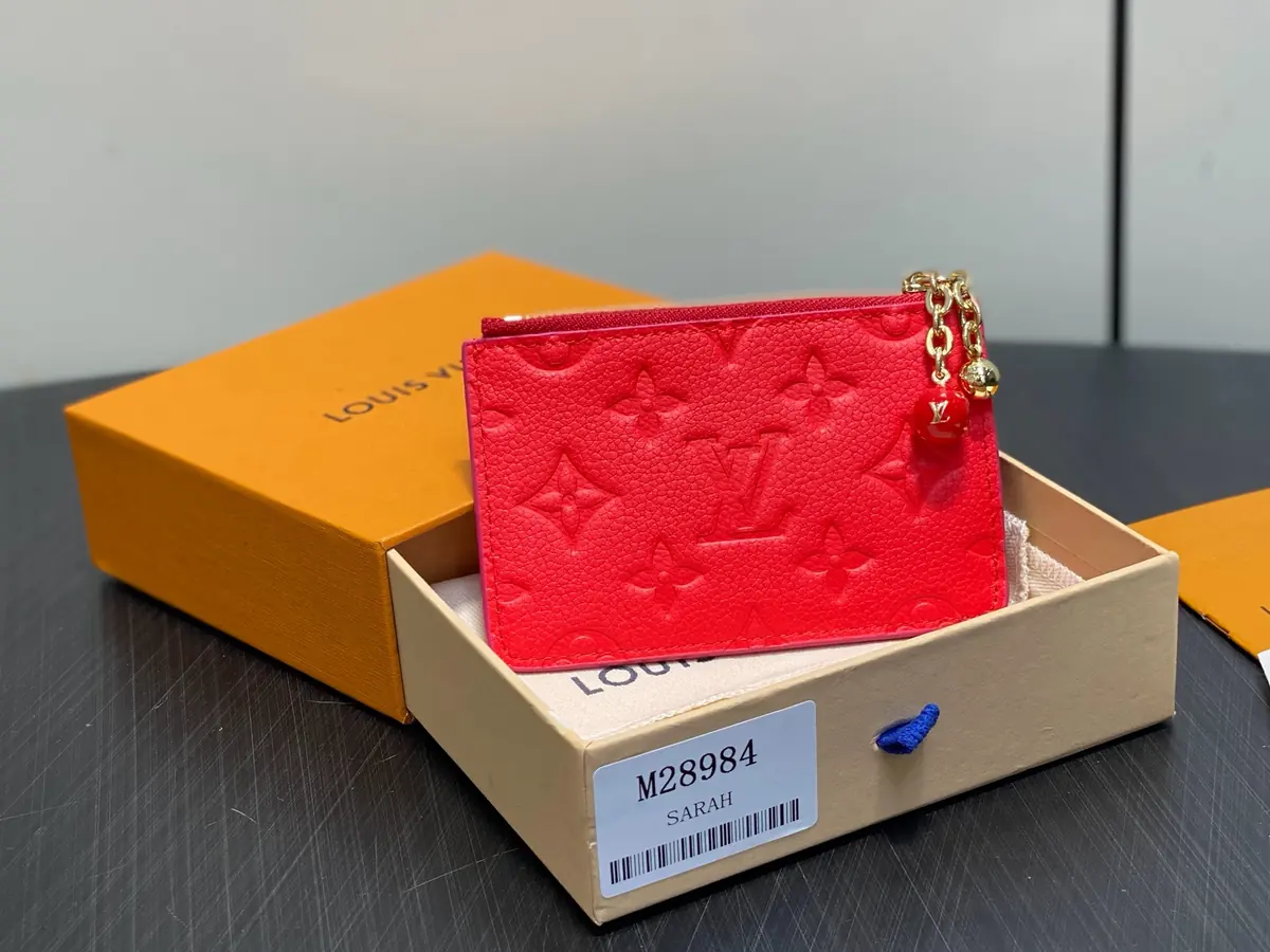 LV Style Beige Leather Card Holder Bags detail image 2 from source 787748