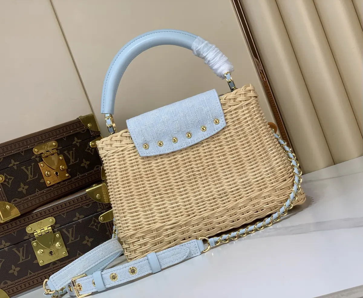 LV Style Beige Leather Chain Bag Lookbook Reference image 3