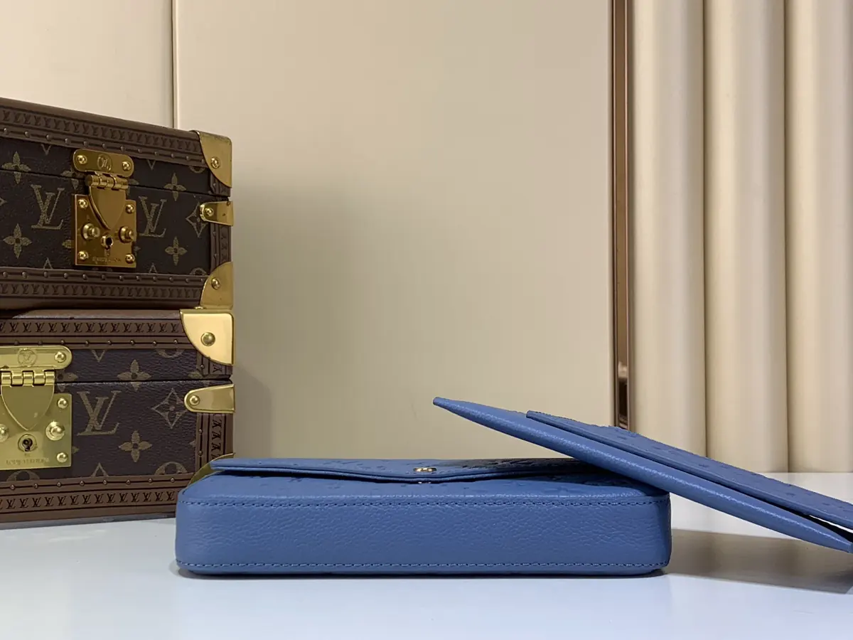 LV Style Beige Leather Clutch Lookbook Reference image 4