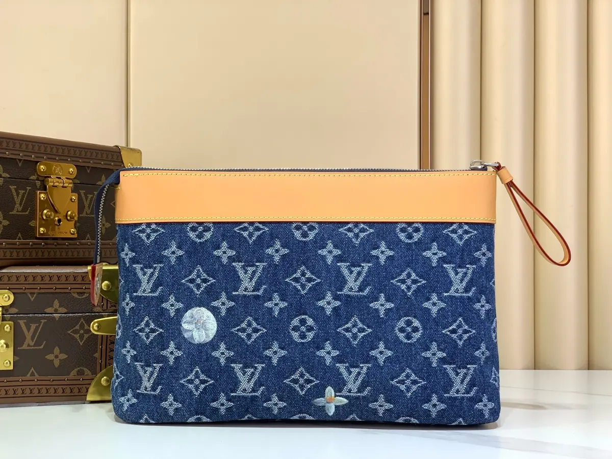 LV Style Beige Leather Clutch Bags detail image 3 from source 787735