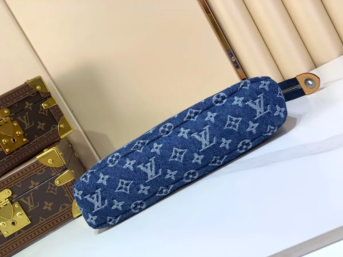LV Style Beige Leather Clutch Bags detail image 4 from source 787735