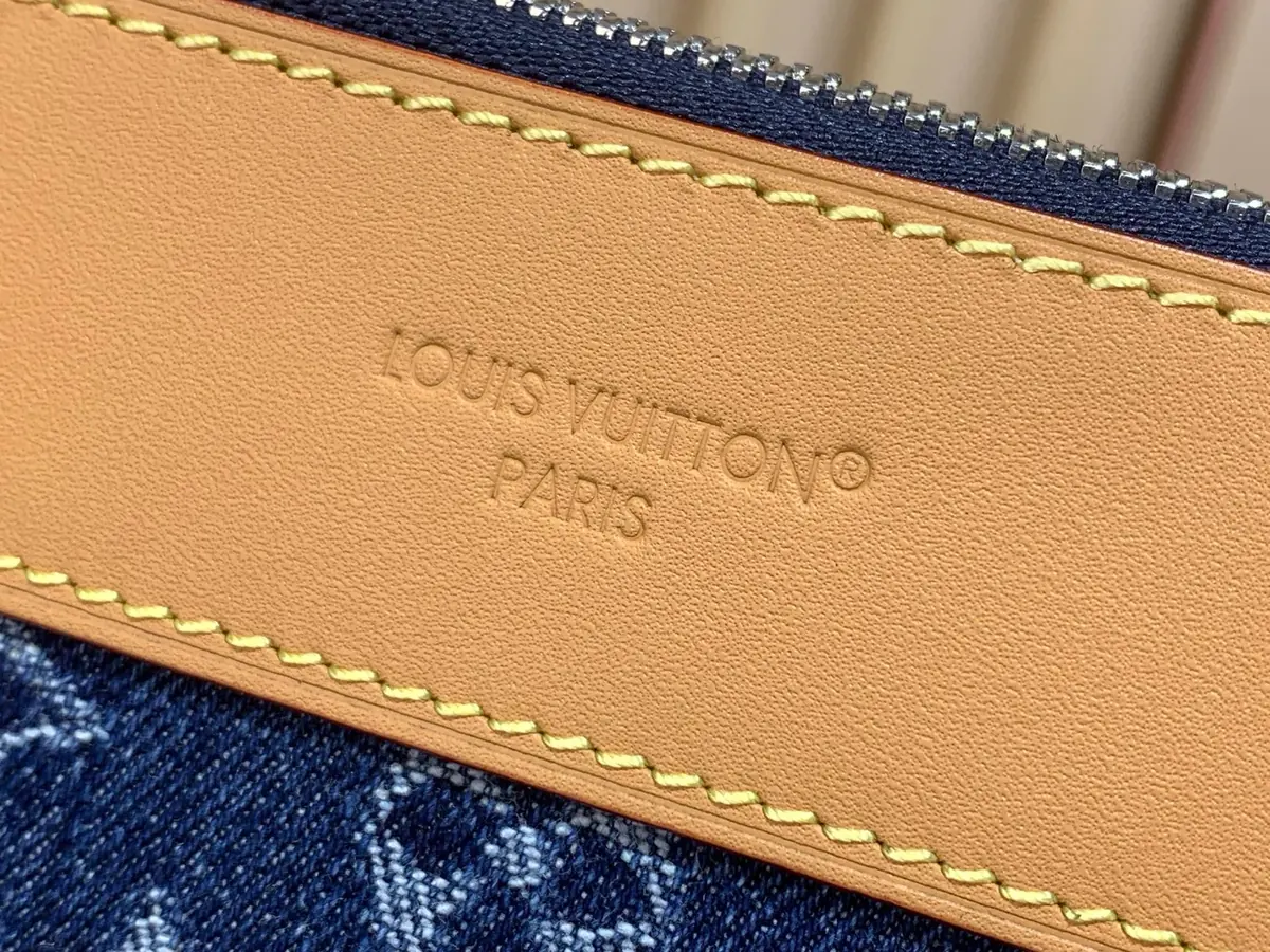 LV Style Beige Leather Clutch Bags detail image 5 from source 787735