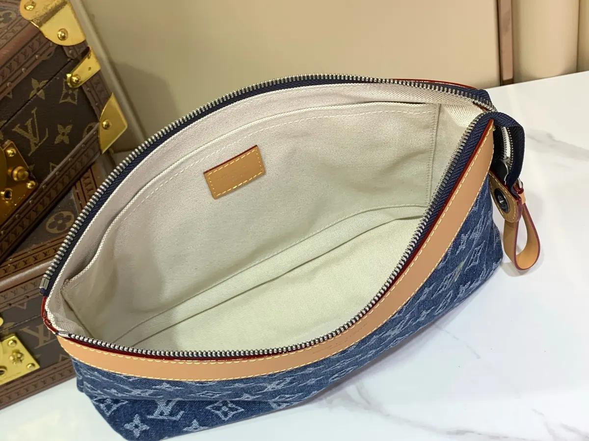 LV Style Beige Leather Clutch Bags detail image 9 from source 787735