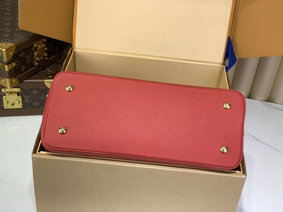 LV Style Beige Leather Crossbody Bag Lookbook Reference image 4