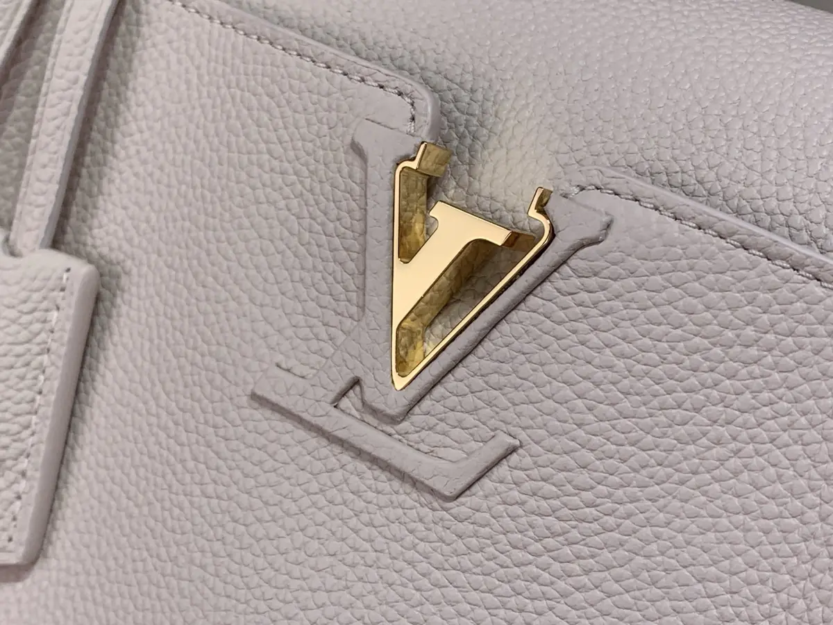 LV Style Beige Leather Crossbody Bag Lookbook Reference image 6