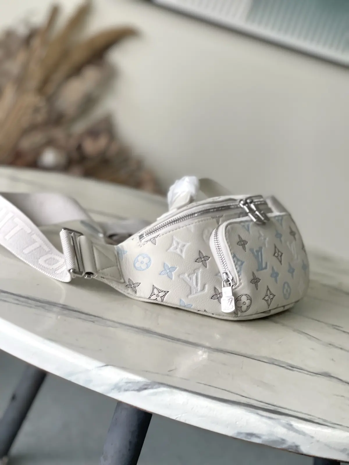 LV Style Beige Leather Crossbody Bag Lookbook Reference image 2