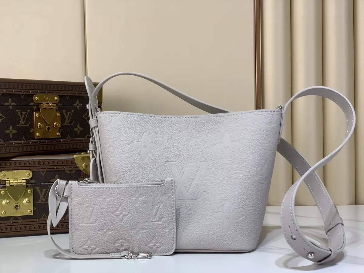 LV Style Beige Leather Crossbody Bag Lookbook Reference image 3