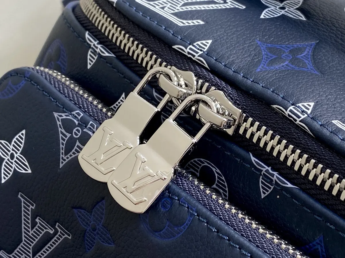 LV Style Beige Leather Crossbody Bag Lookbook Reference image 5