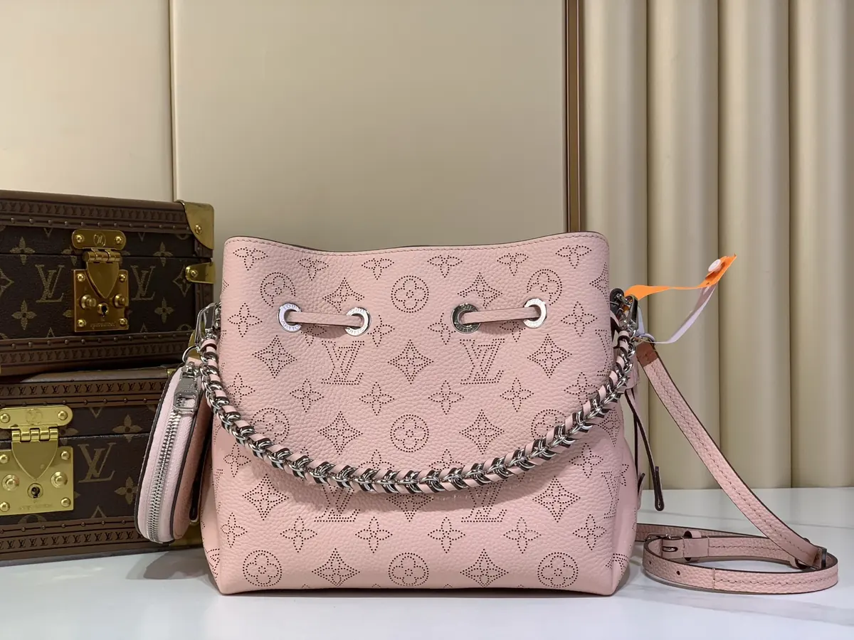 LV Style Beige Leather Crossbody Bag Lookbook Reference image 1