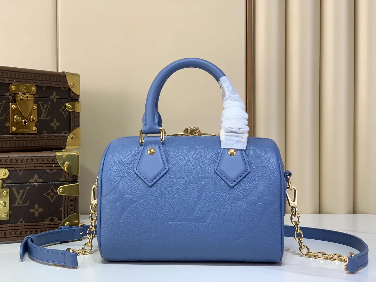 LV Style Beige Leather Crossbody Bag Lookbook Reference image 3