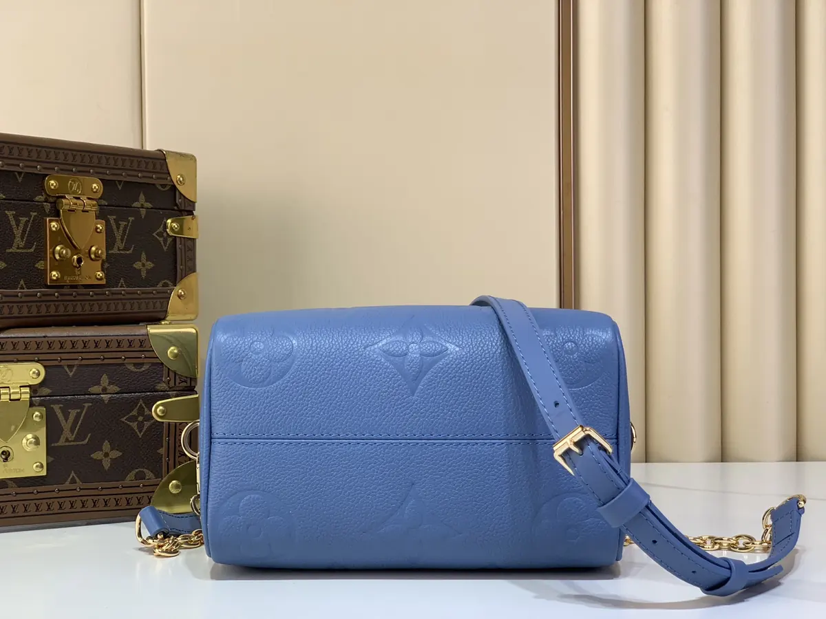 LV Style Beige Leather Crossbody Bag Lookbook Reference image 4