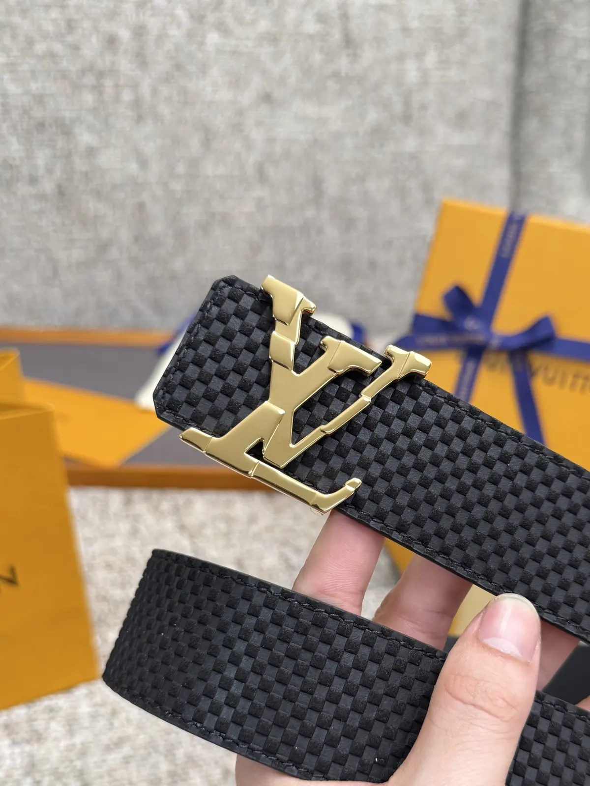 LV Style Beige Leather Men's Belt Lookbook Reference image 3