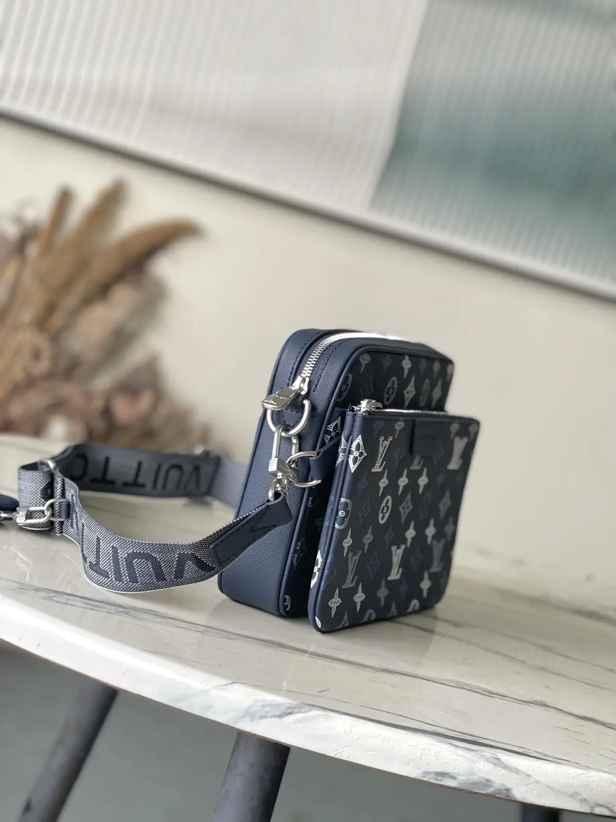 LV Style Beige Leather Messenger Bag Lookbook Reference image 2