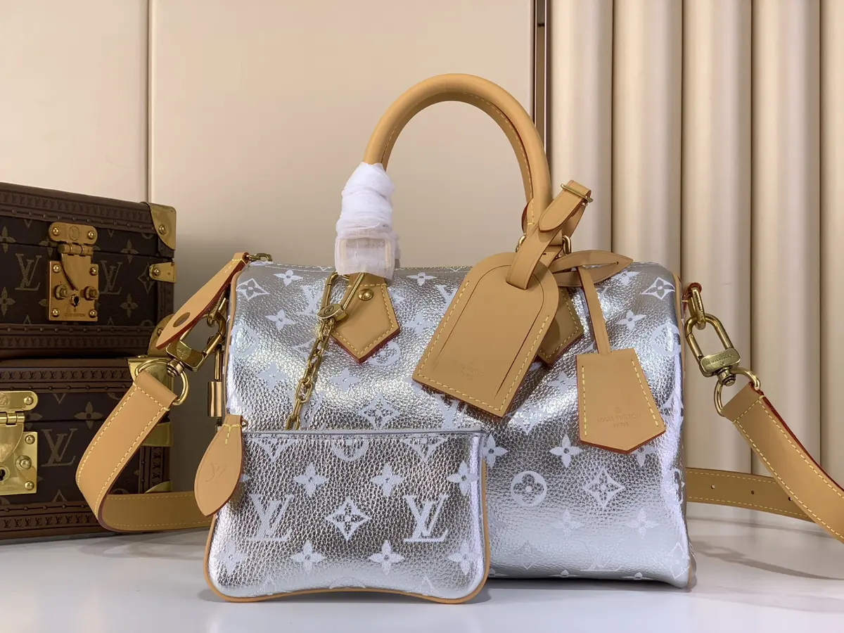 LV Style Beige Leather Shoulder Bag Lookbook Reference image 1