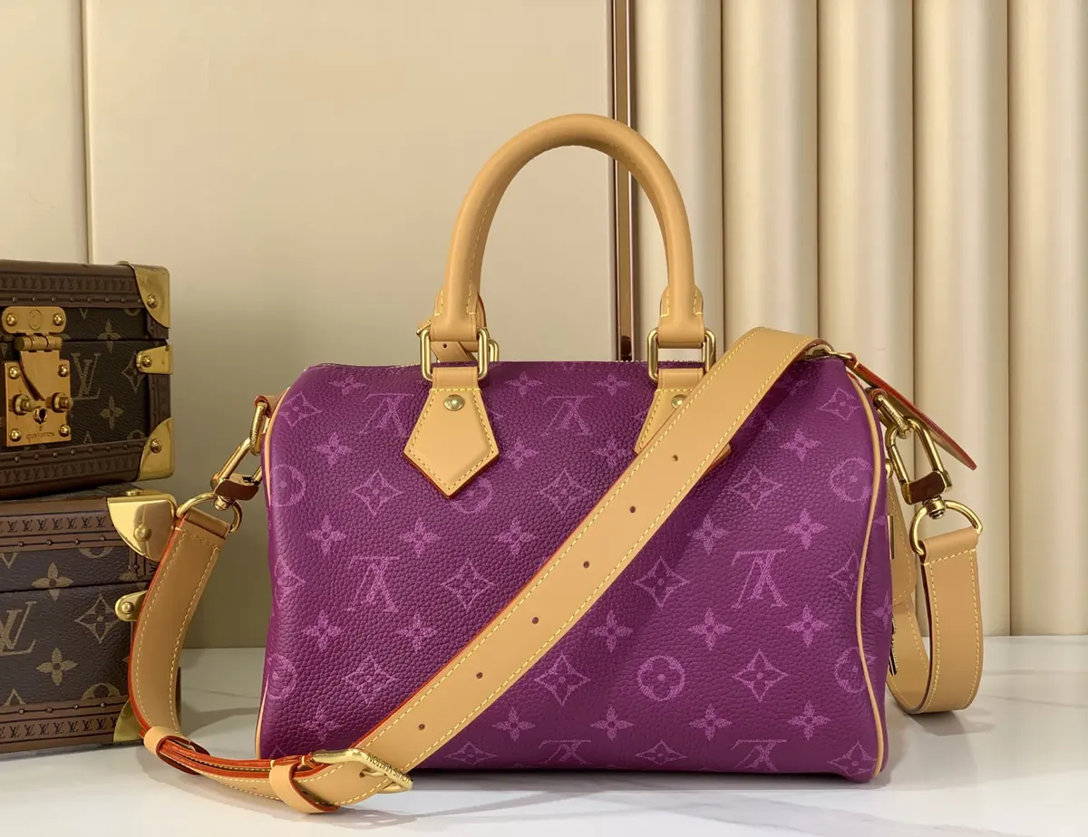 LV Style Beige Leather Shoulder Bag Lookbook Reference image 2