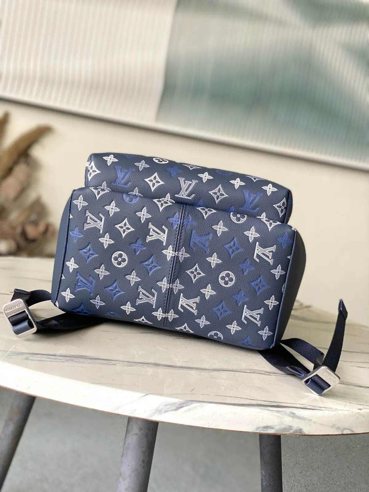 LV Style Beige Leather Shoulder Bag Lookbook Reference image 4