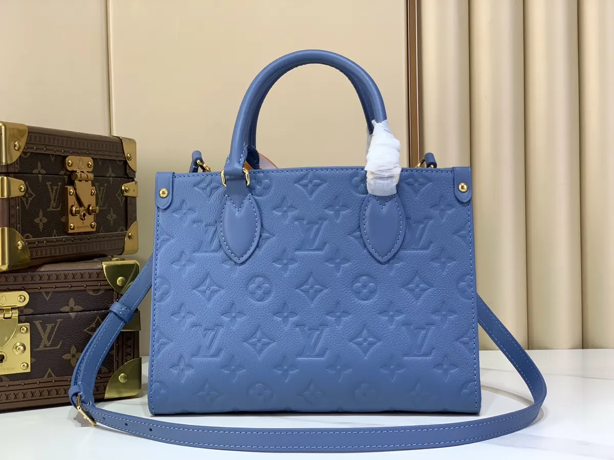 LV Style Beige Leather Shoulder Bag Lookbook Reference image 3