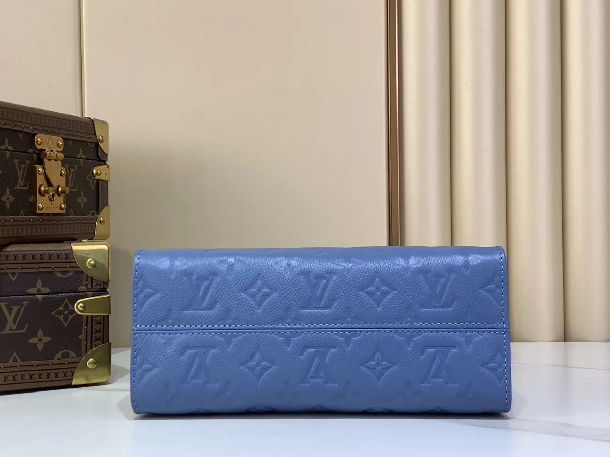 LV Style Beige Leather Shoulder Bag Lookbook Reference image 4