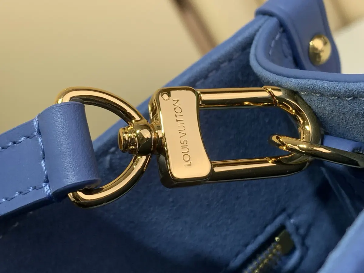 LV Style Beige Leather Shoulder Bag Lookbook Reference image 6