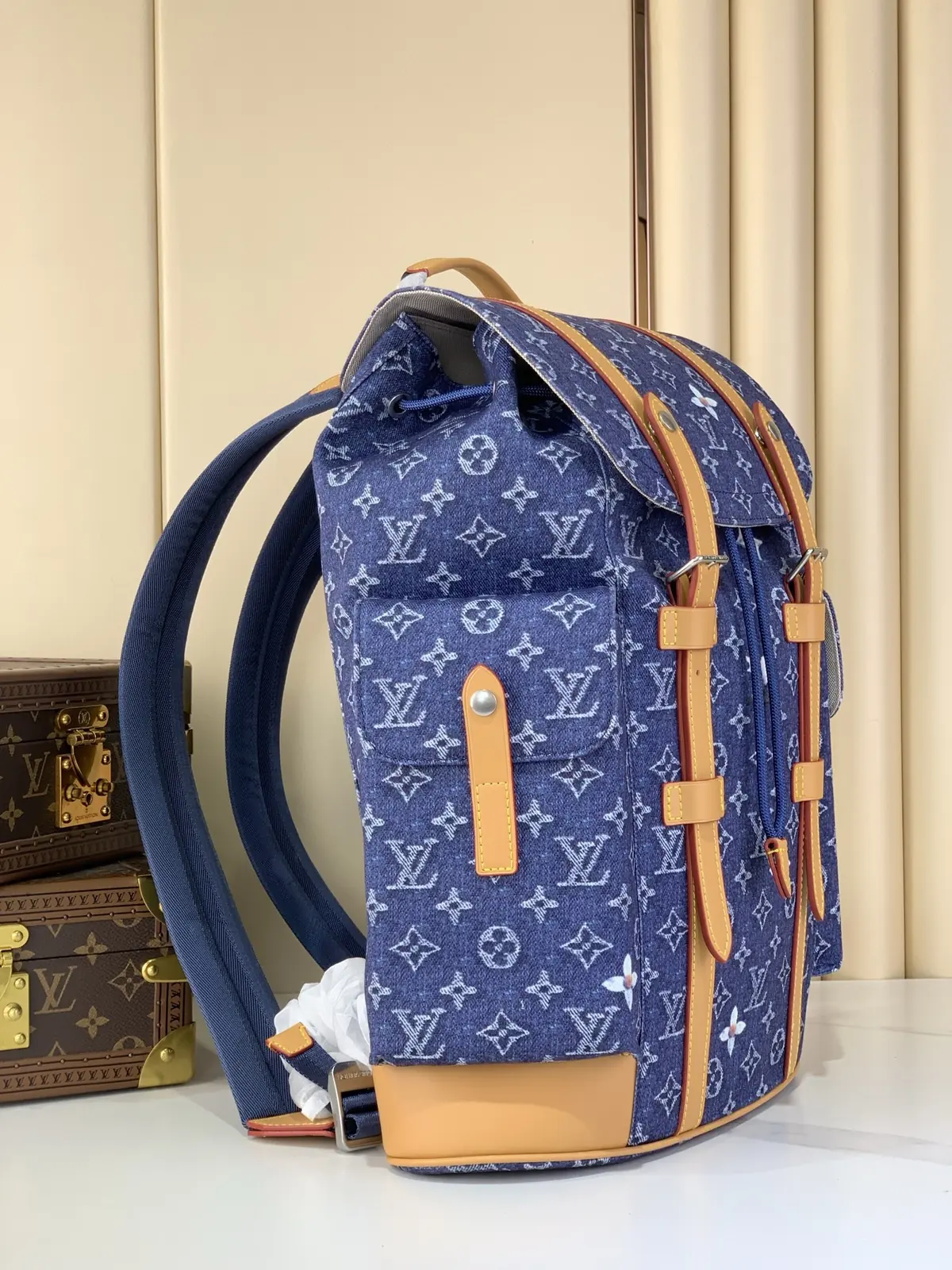 LV Style Beige Leather Shoulder Bag Lookbook Reference image 2