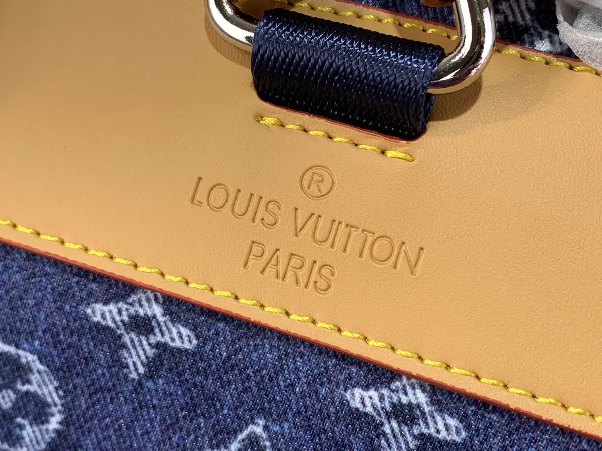 LV Style Beige Leather Shoulder Bag Lookbook Reference image 6