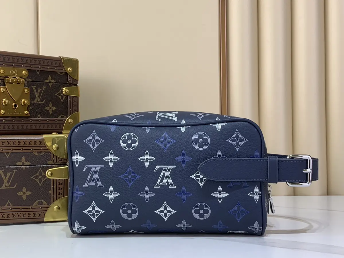 LV Style Beige Leather Toiletry Bag Lookbook Reference image 3