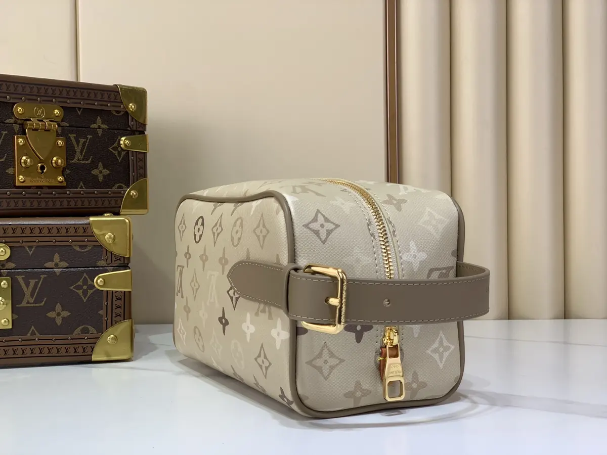 LV Style Beige Leather Toiletry Bag Lookbook Reference image 2