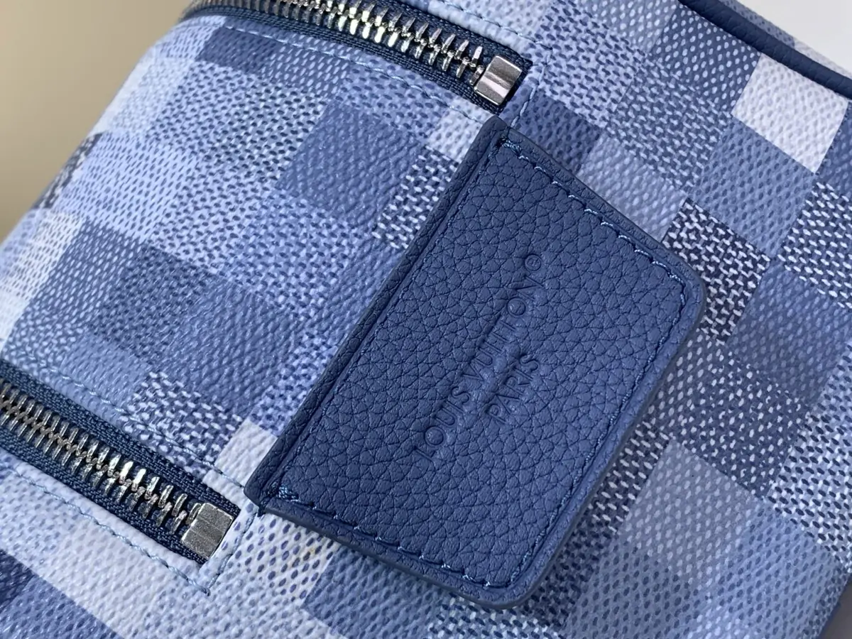 LV Style Beige Leather Toiletry Bag Lookbook Reference image 5