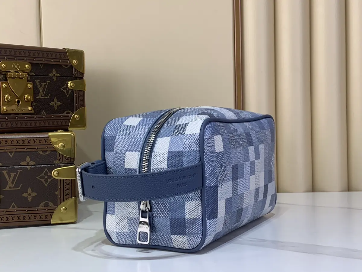 LV Style Beige Leather Toiletry Bag Lookbook Reference image 2
