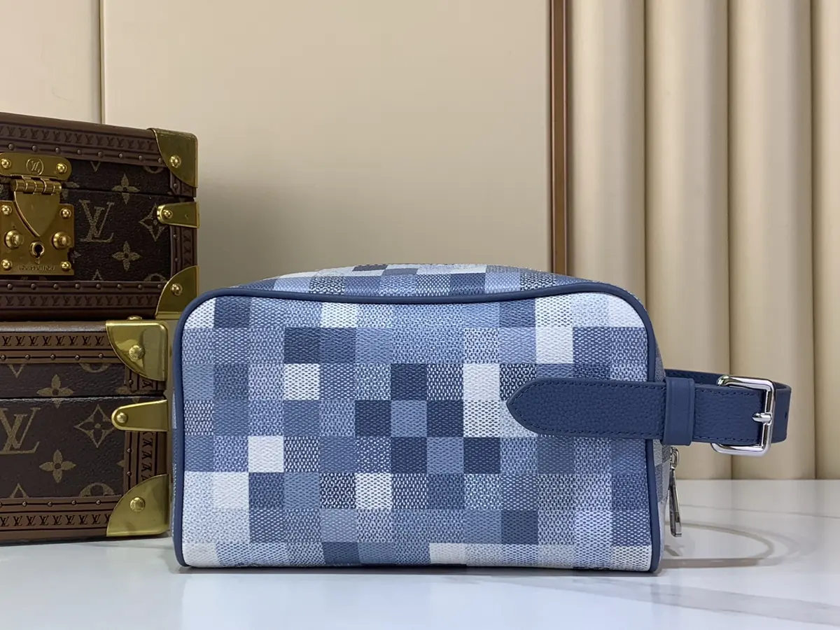 LV Style Beige Leather Toiletry Bag Lookbook Reference image 3