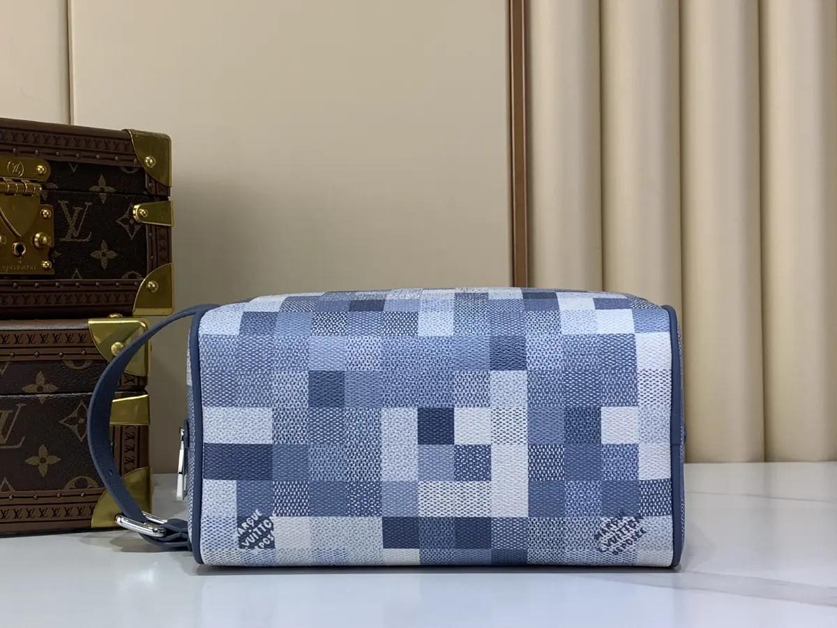 LV Style Beige Leather Toiletry Bag Lookbook Reference image 4