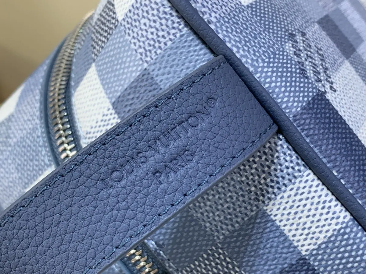 LV Style Beige Leather Toiletry Bag Lookbook Reference image 5