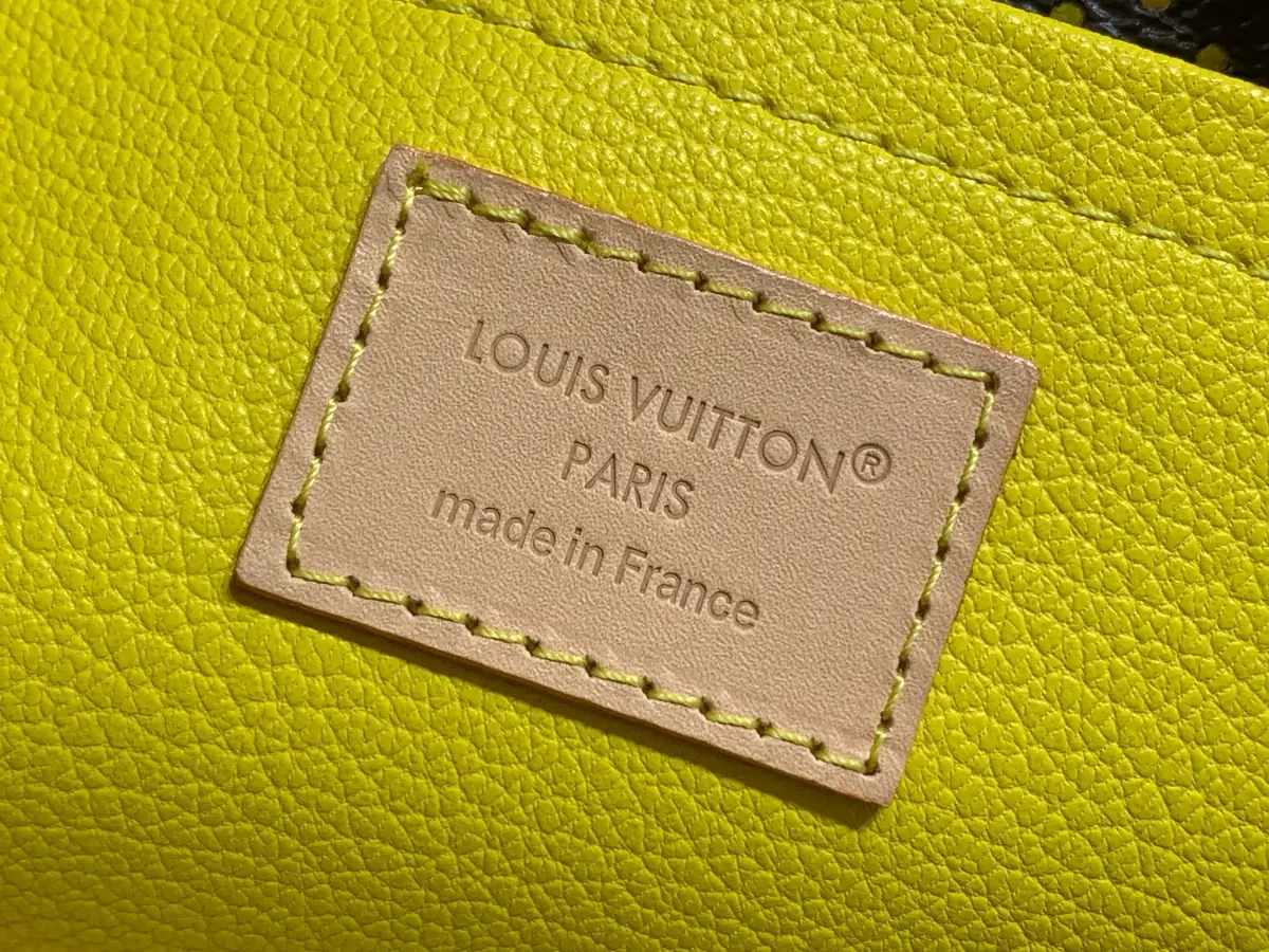 LV Style Beige Leather Toiletry Bag style reference detail image 9 from source 787683