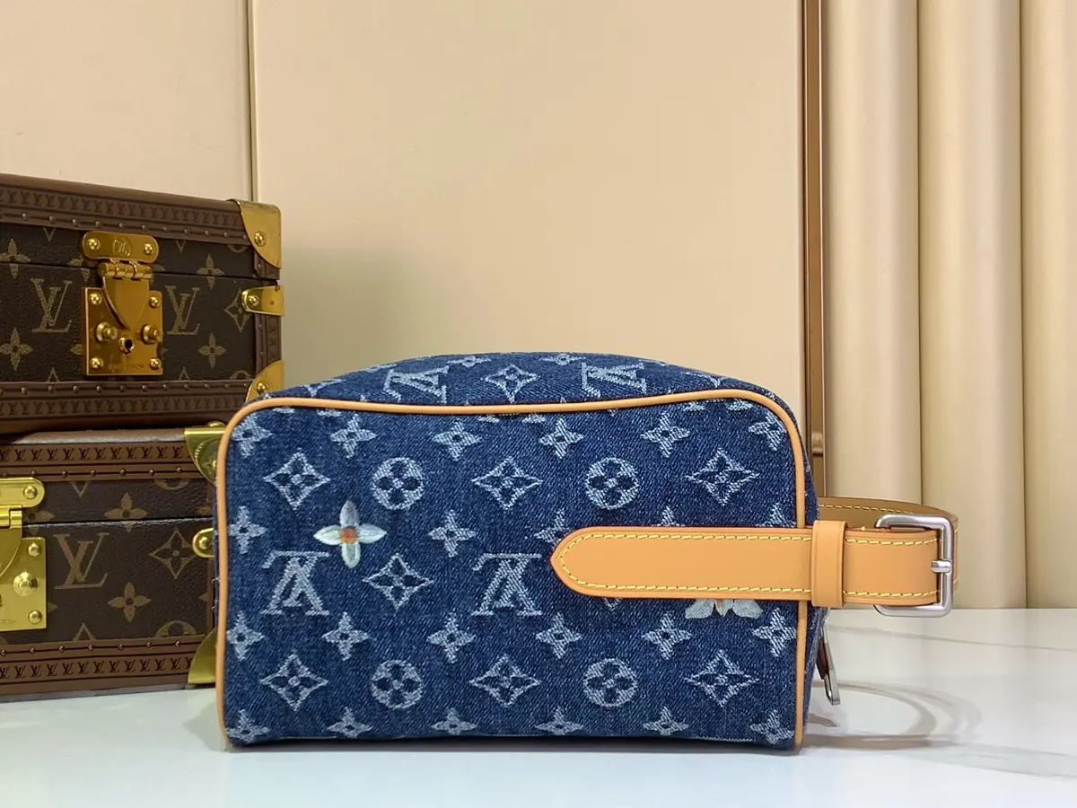LV Style Beige Leather Toiletry Bag style reference detail image 3 from source 787734