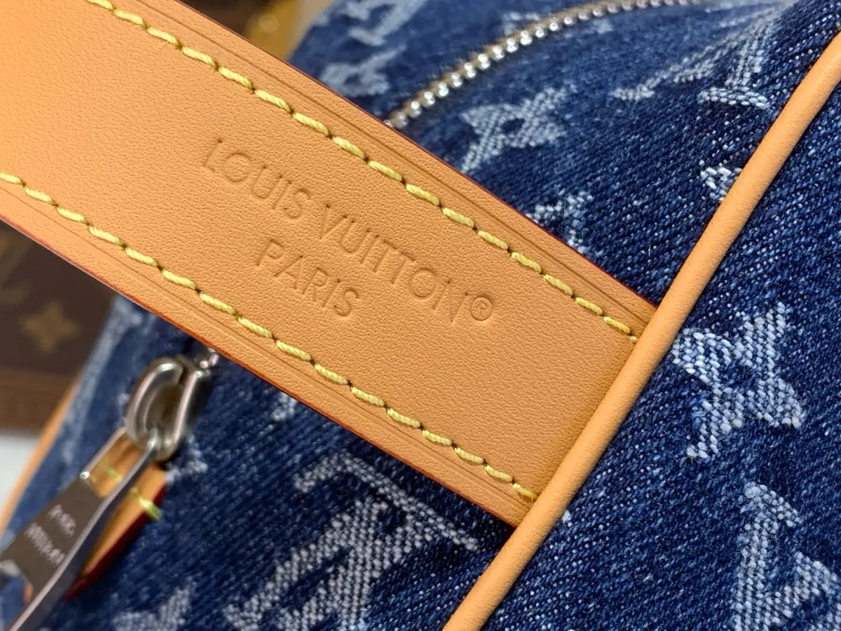 LV Style Beige Leather Toiletry Bag style reference detail image 5 from source 787734