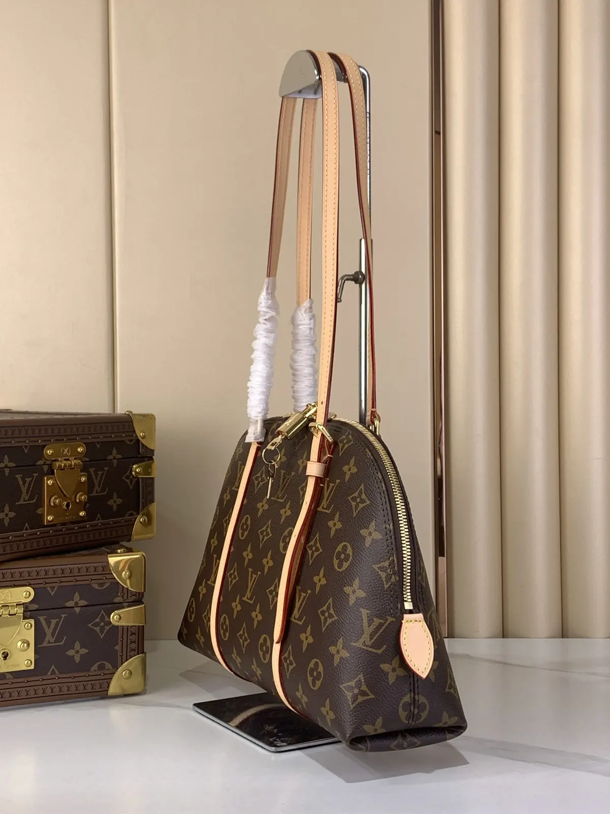 LV Style Beige Leather Top Handle Bag Lookbook Reference image 2