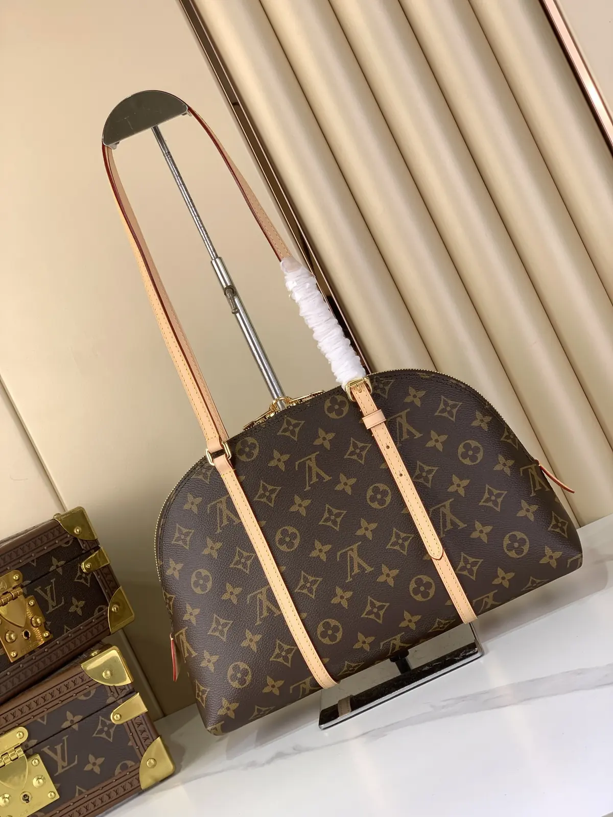 LV Style Beige Leather Top Handle Bag Lookbook Reference image 3