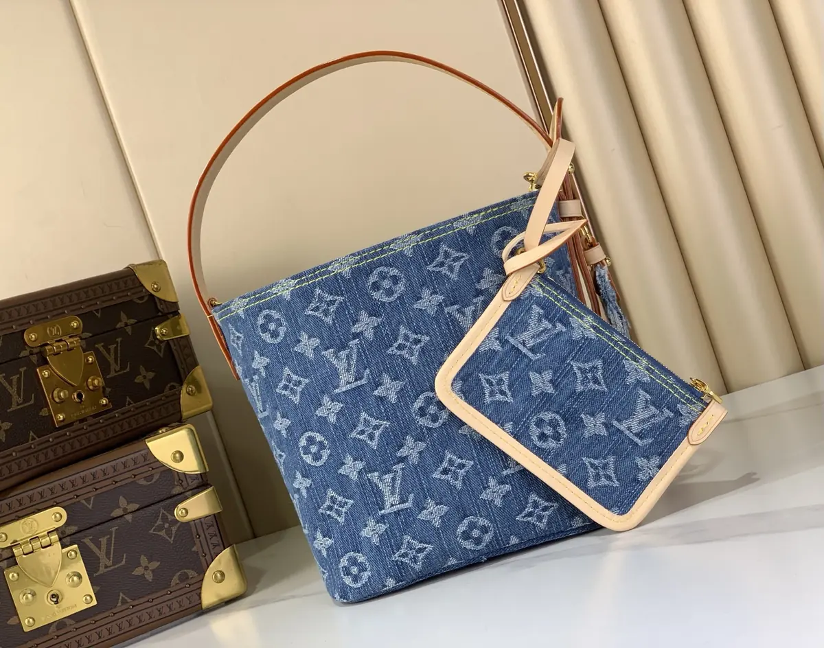 LV Style Beige Leather Top Handle Bag Lookbook Reference image 3