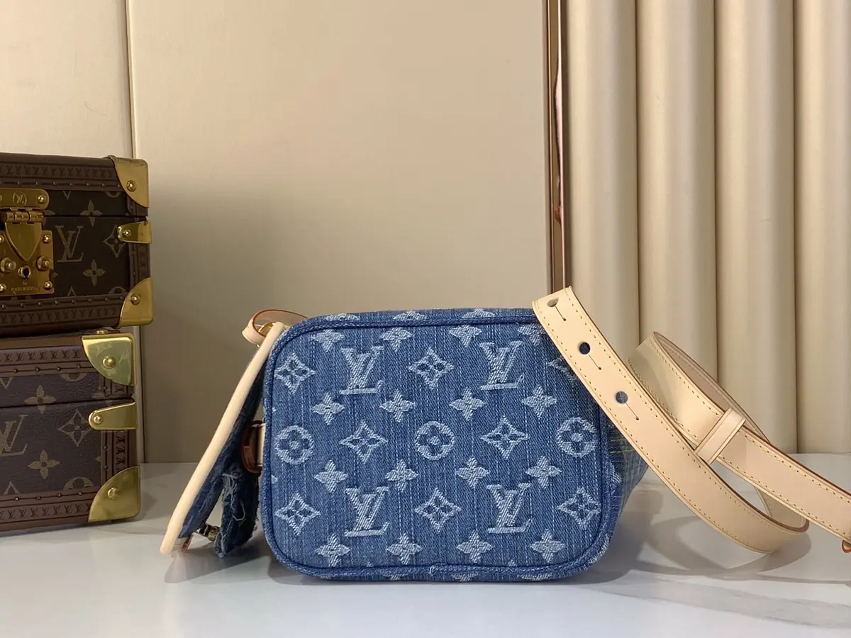 LV Style Beige Leather Top Handle Bag Lookbook Reference image 4