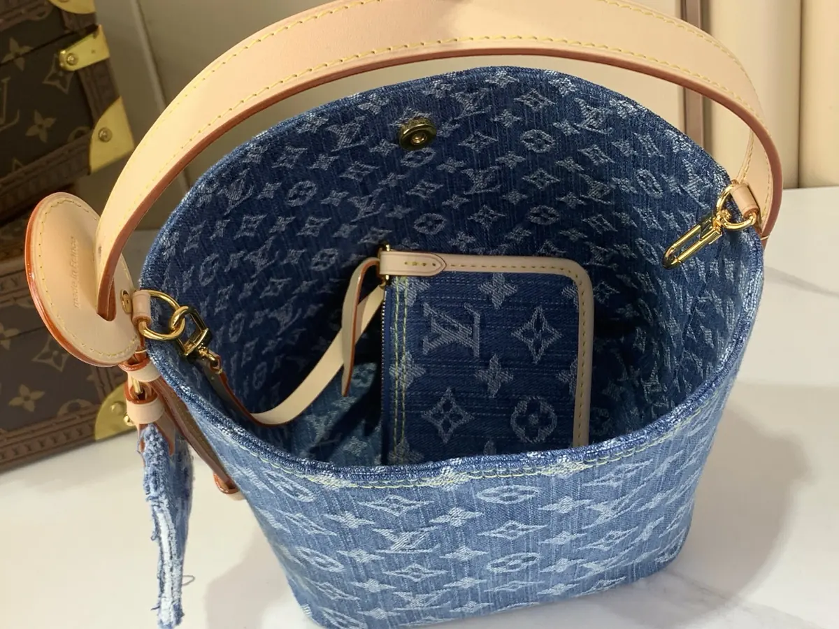 LV Style Beige Leather Top Handle Bag Lookbook Reference image 5