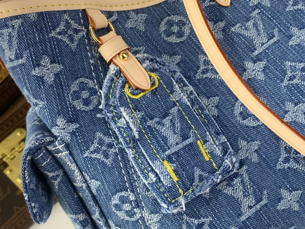 LV Style Beige Leather Top Handle Bag Lookbook Reference image 5