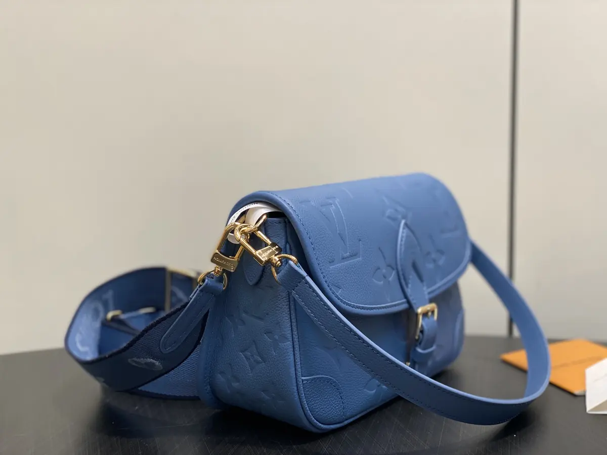 LV Style Beige Leather Top Handle Bag Lookbook Reference image 2
