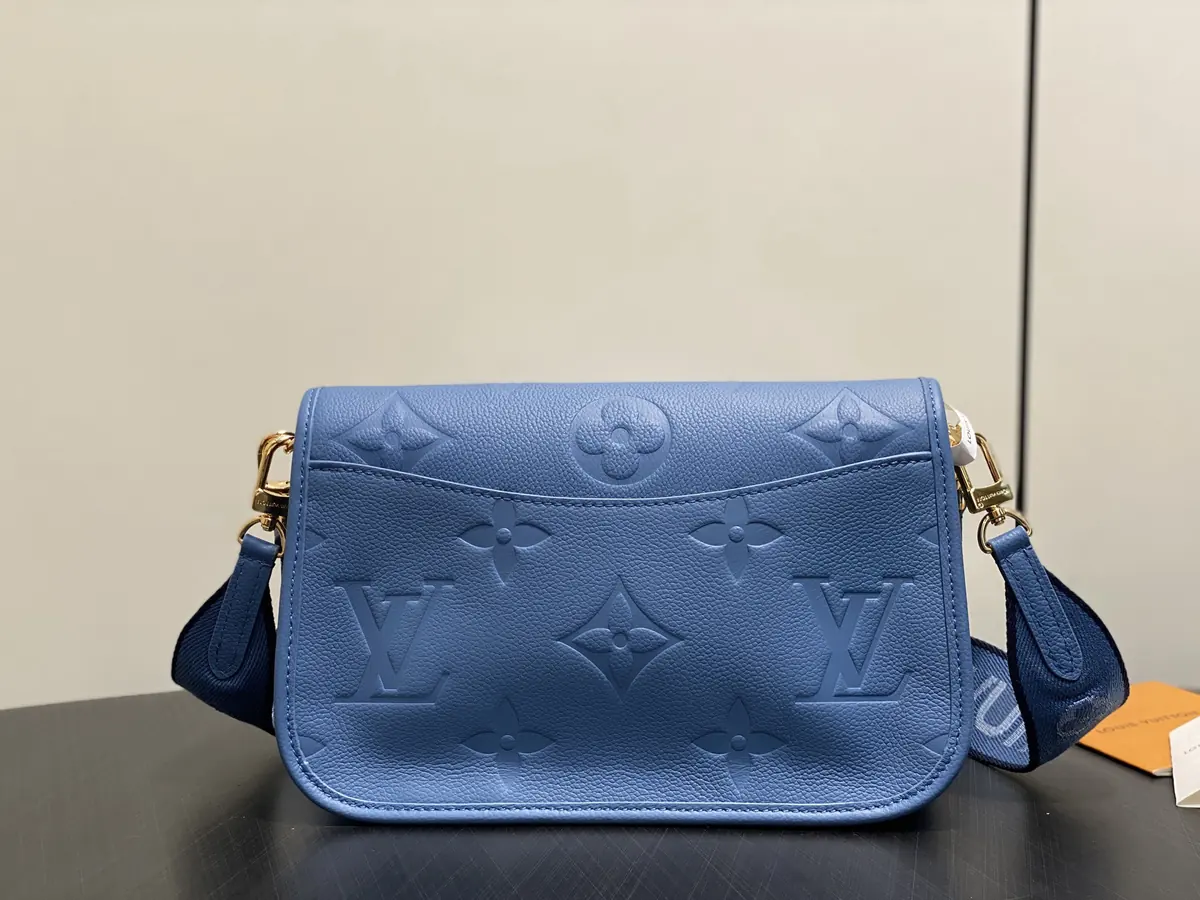 LV Style Beige Leather Top Handle Bag Lookbook Reference image 3