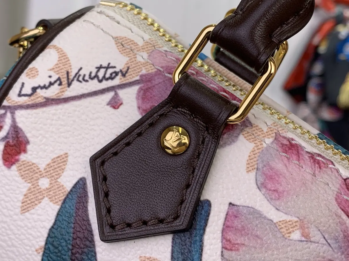 LV Style Beige Leather Top Handle Bag Lookbook Reference image 4