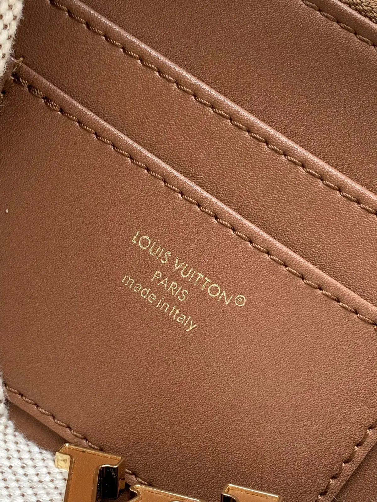 LV Style Beige Leather Top Handle Bag style reference detail image 9 from source 787675